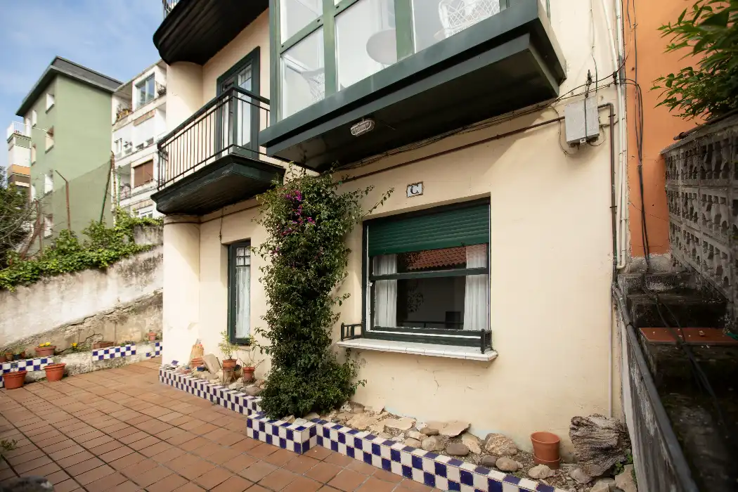 Vista exterior de Casa adosada en venda en Santander amb Calefacció, Jardí privat i Parquet