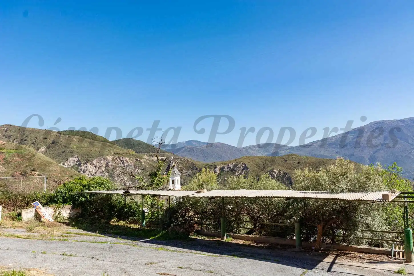 Vista exterior de Edificio en venta en Soportújar