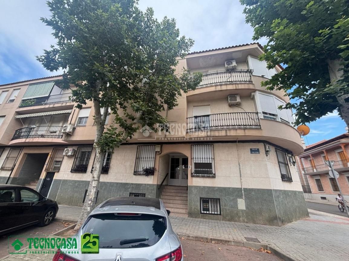 Vista exterior de Pis en venda en Manzanares amb Aire condicionat i Calefacció