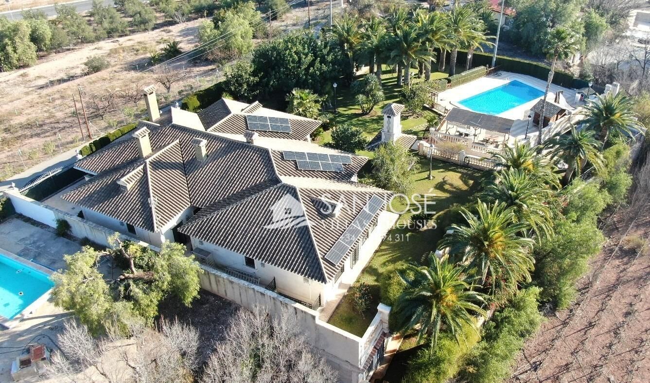 Exterior view of House or chalet for sale in Novelda  with Air Conditioner, Heating and Private garden