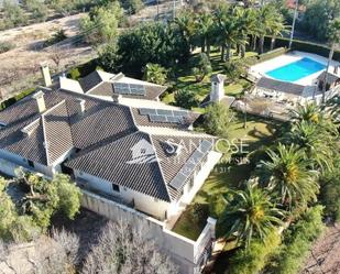 Vista exterior de Casa o xalet en venda en Novelda amb Aire condicionat, Calefacció i Jardí privat