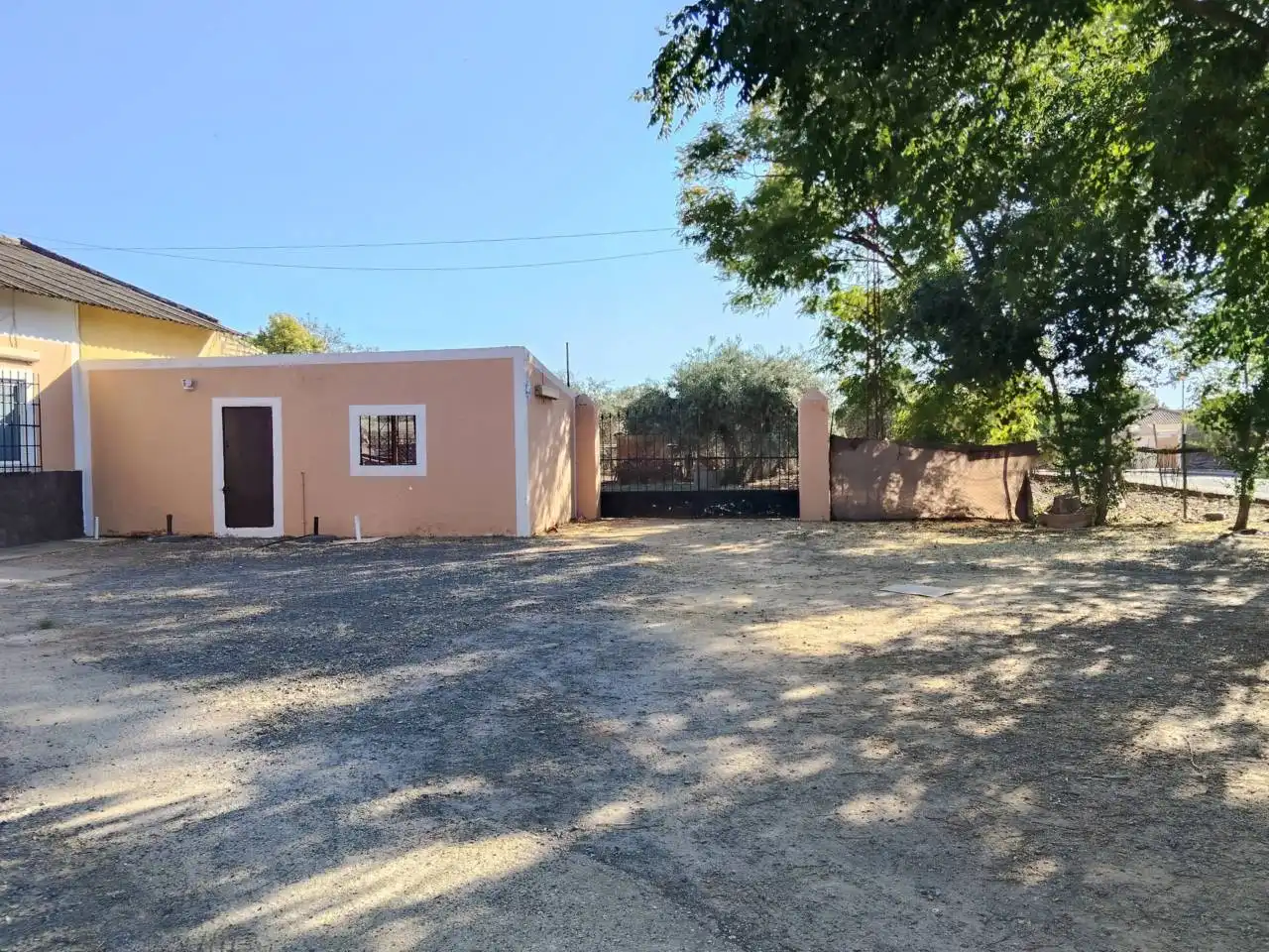 Exterior view of Houses for sale in Carmona  with Private garden and Terrace