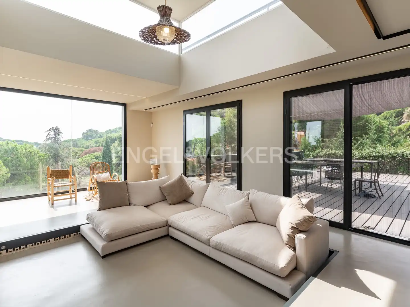 Sala de estar de Casa o chalet en venta en Premià de Dalt con Aire acondicionado, Calefacción y Jardín privado