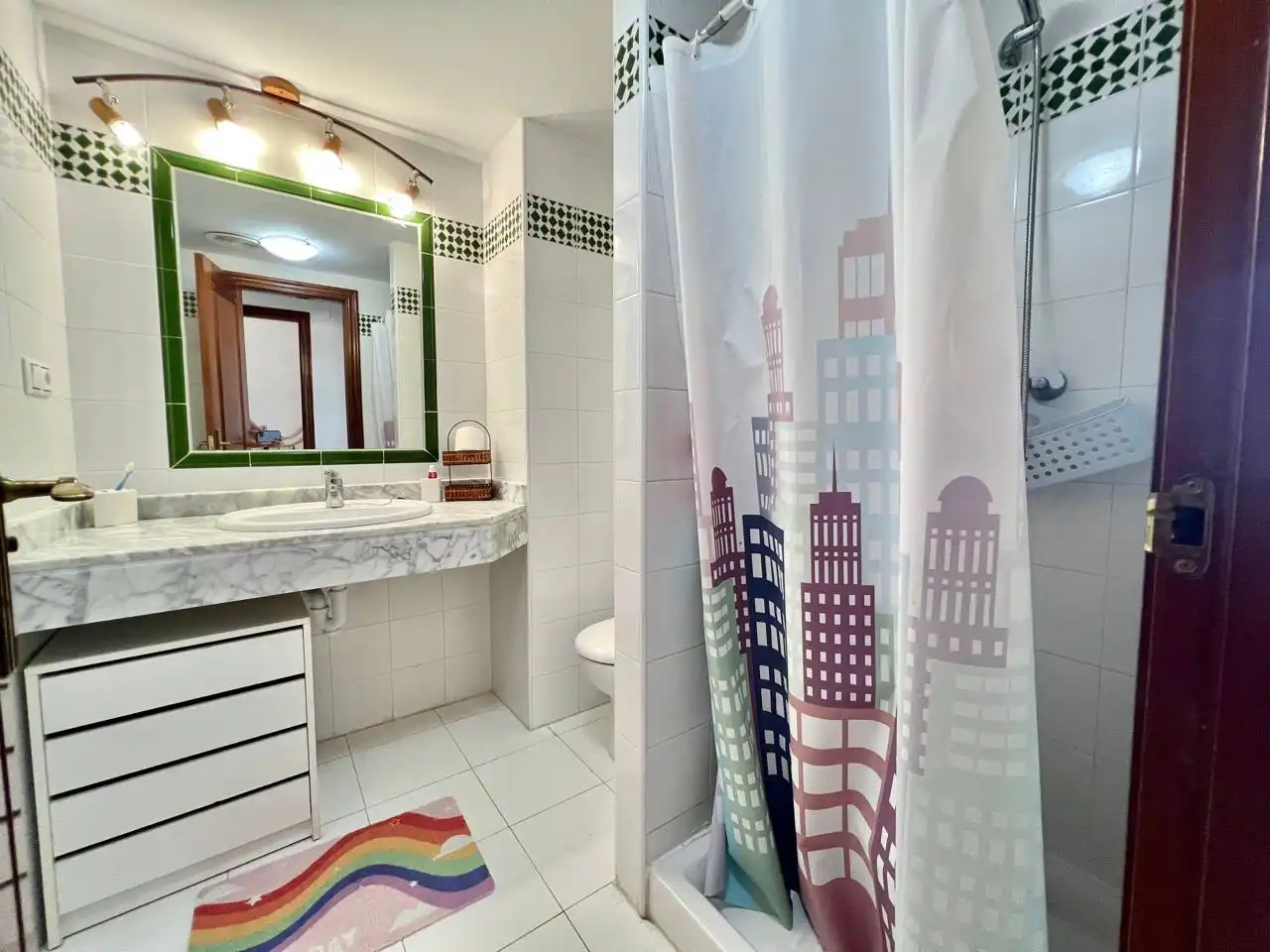 Bathroom of Apartments for rent in Torrevieja  with Terrace, Swimming Pool and Furnished