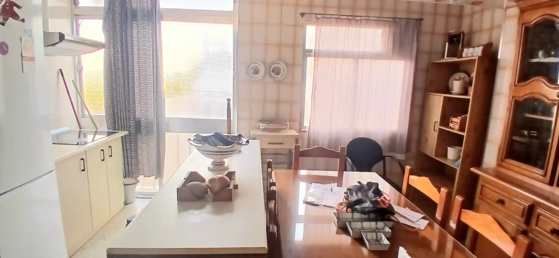 Comedor de Piso en venta en Los Ángeles - Cruz de Caravaca
