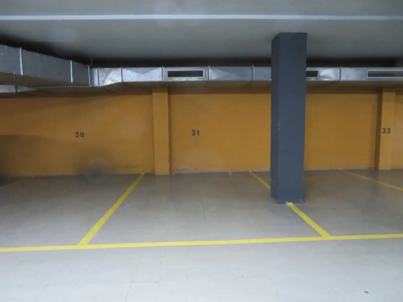 Parkplatz von Garage zur Miete in Ciutat Vella