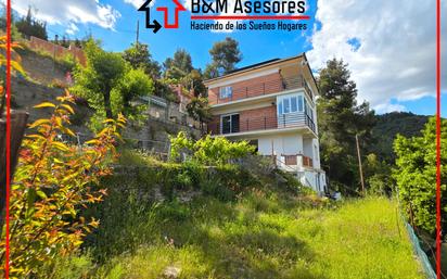 Vista exterior de Casa o xalet en venda en Corbera de Llobregat amb Aire condicionat, Calefacció i Jardí privat