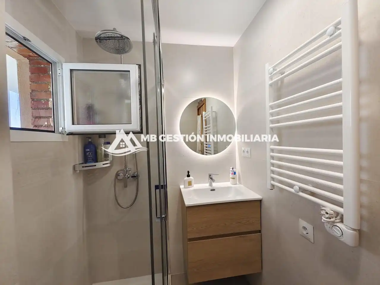 Baño de Piso en venta en Leganés con Aire acondicionado, Calefacción y Terraza