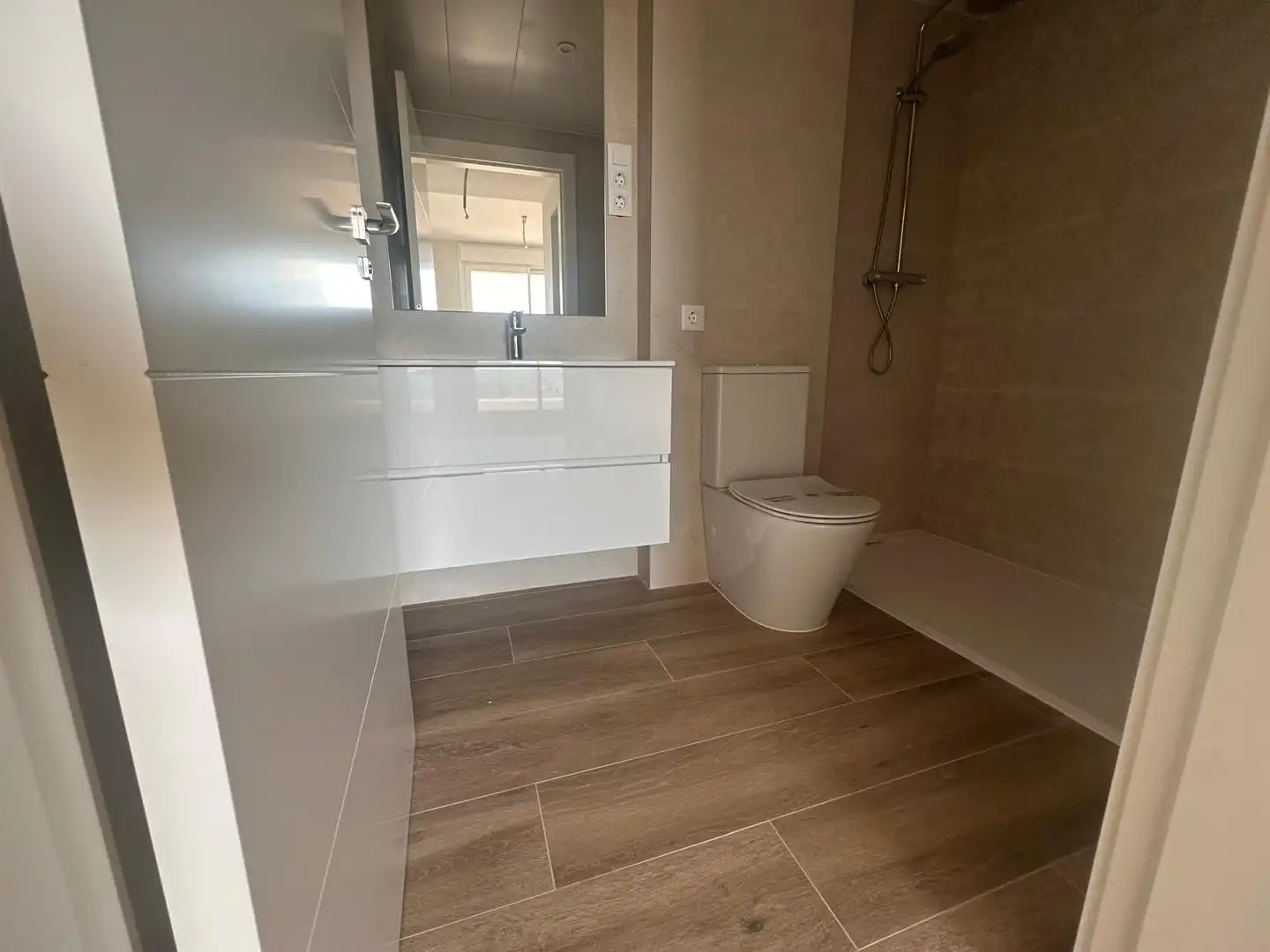 Baño de Piso de alquiler en Fontsanta - Fatjó
