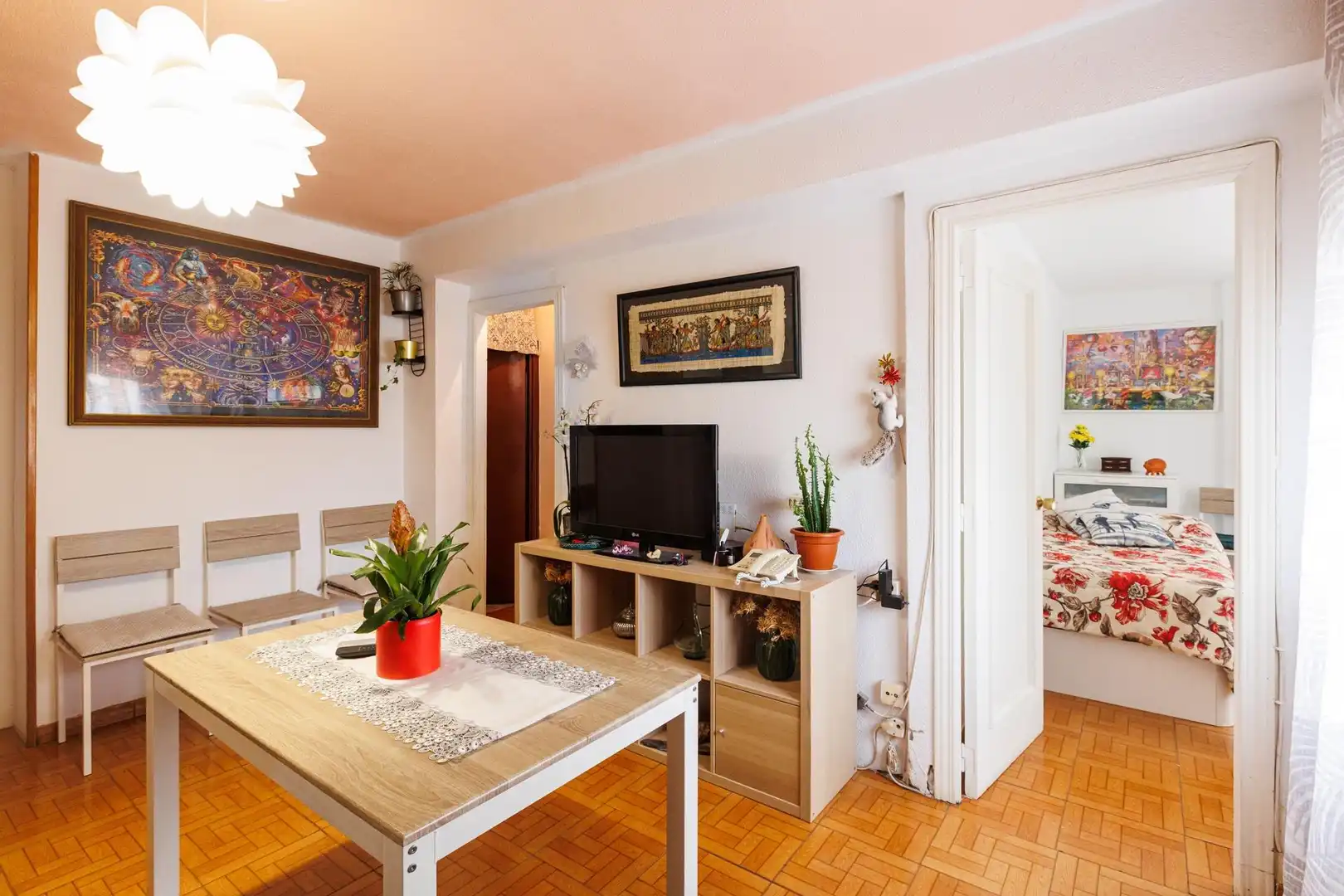 Living room of Flat for sale in Madrid  with Air Conditioner, Heating and Furnished