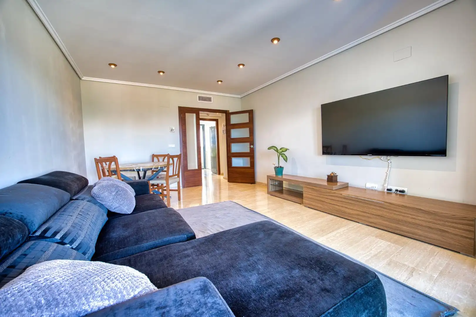 Sala d'estar de Pis en venda en El Campello amb Aire condicionat, Jardí privat i Terrassa