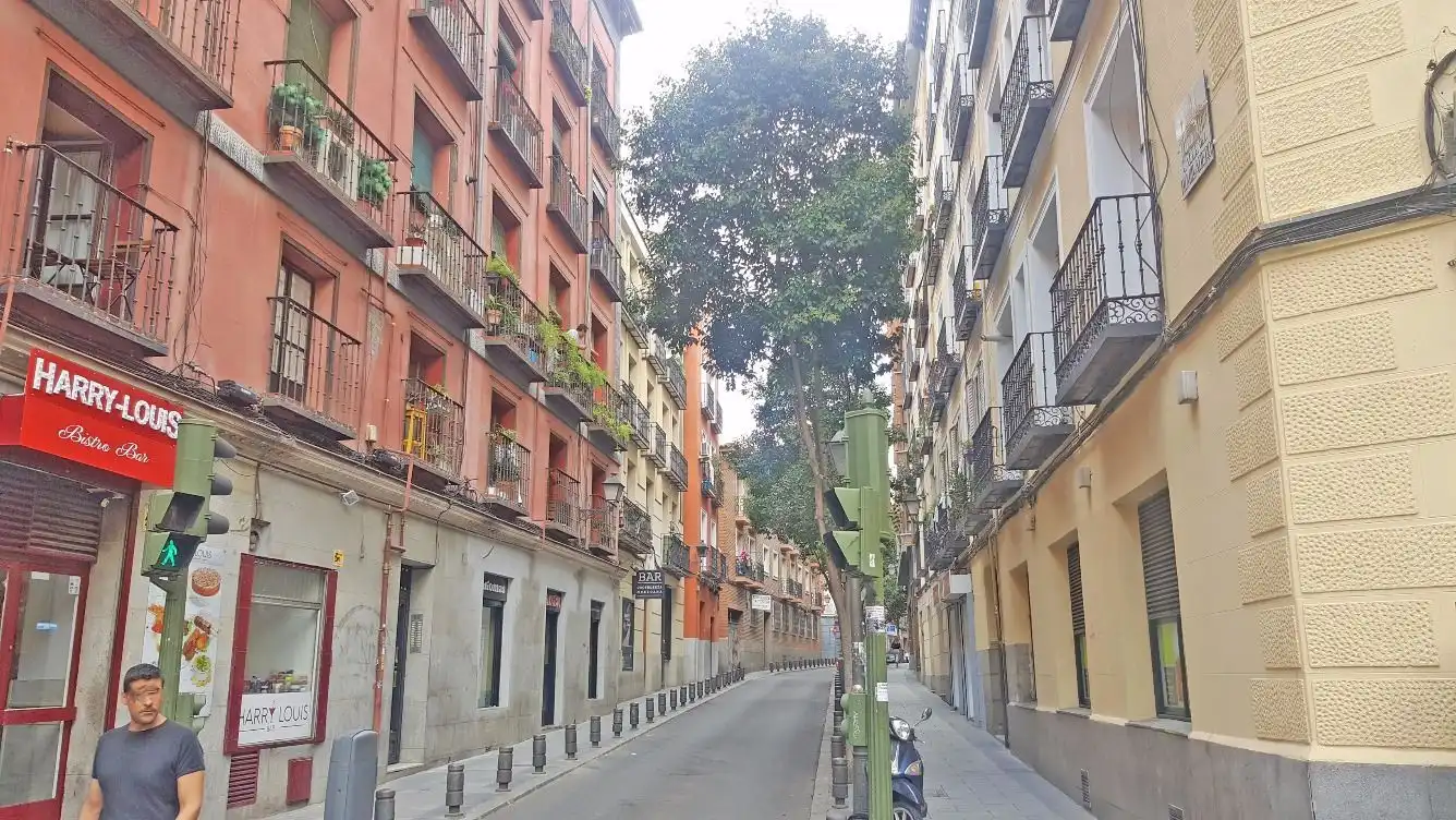 Vista exterior de Ático de alquiler en Madrid con Aire acondicionado, Calefacción y Amueblado