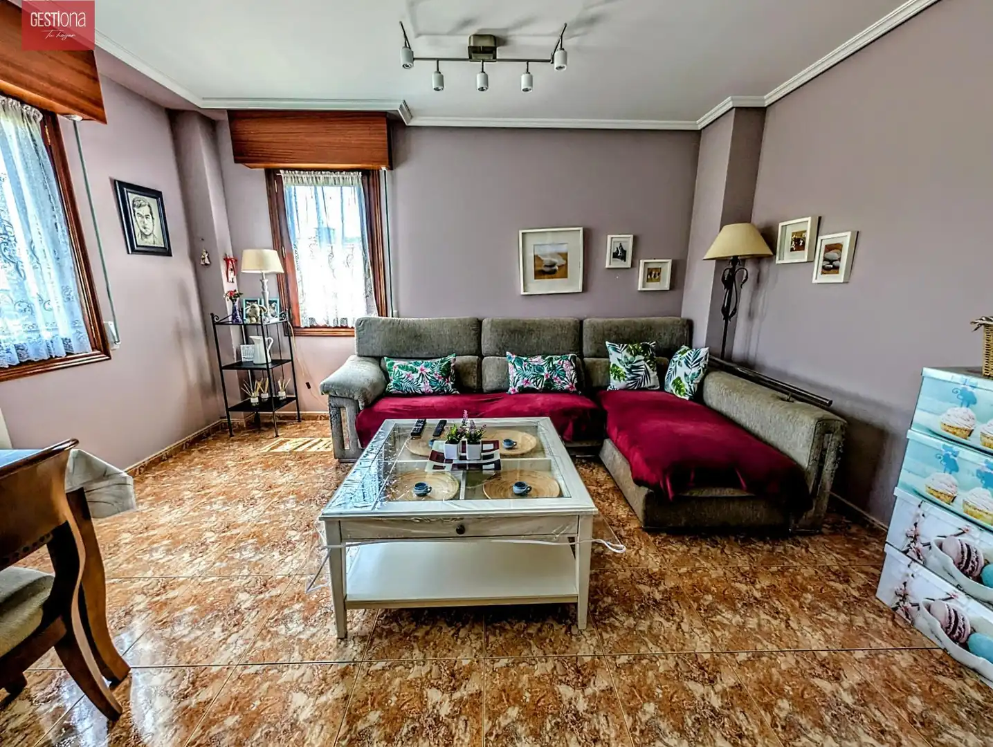 Sala de estar de Casa adosada en venta en Arnuero con Calefacción, Jardín privado y Terraza