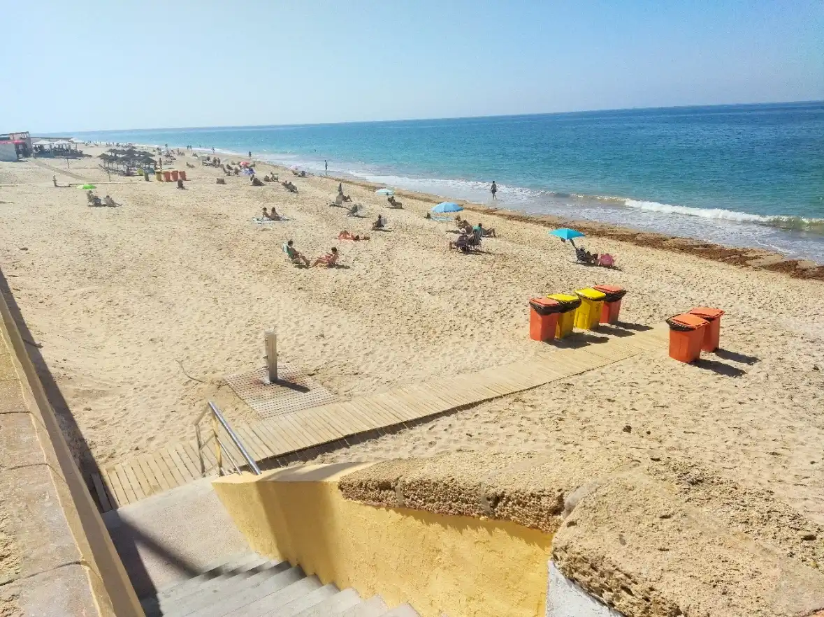 Exterior view of Flat for rent in Cádiz  with Parquet flooring, Furnished and Oven