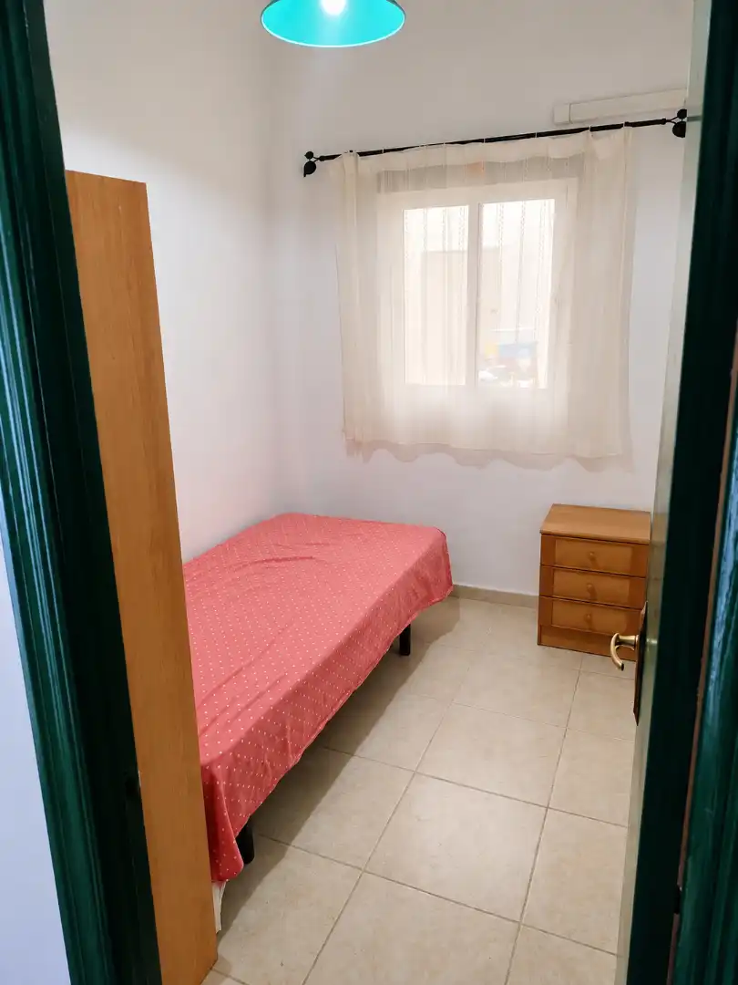 Habitación de Piso de alquiler en Valencia con Aire acondicionado, Calefacción y Amueblado