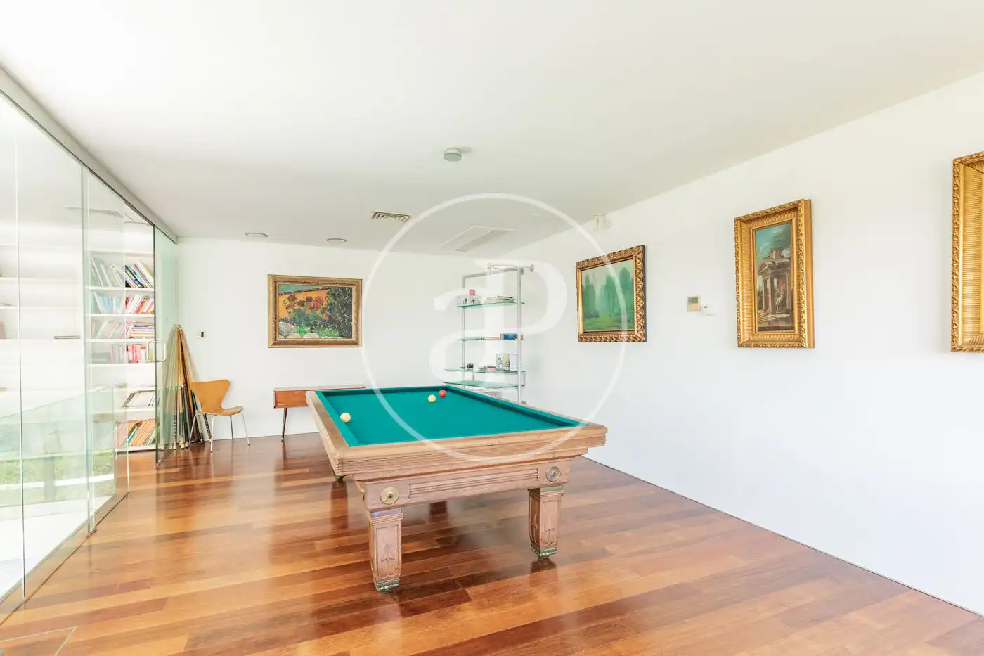 Houses for sale in Madrid  with Air Conditioner, Heating and Private garden
