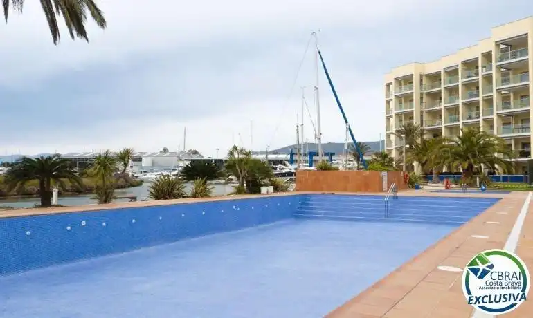 Appartement compact avec piscine à vendre à DEL PASTOR 1