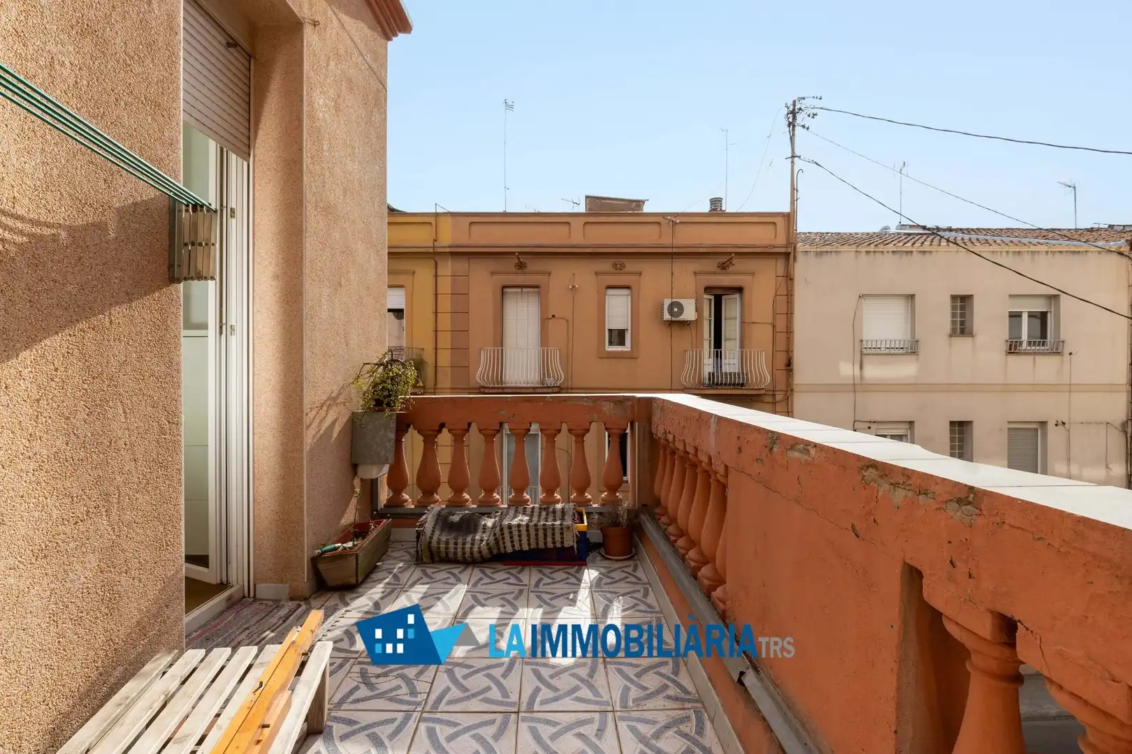 Vista exterior de Piso en venta en Terrassa con Calefacción y Terraza