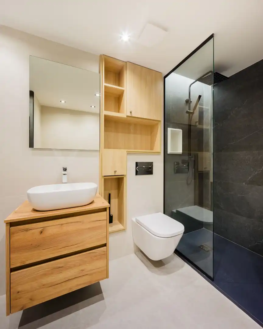 Badezimmer von Wohnung zum Verkauf in Gijón  mit Heizung