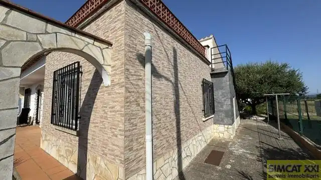 Vista exterior de Casa o chalet en venta en Fortià con Calefacción