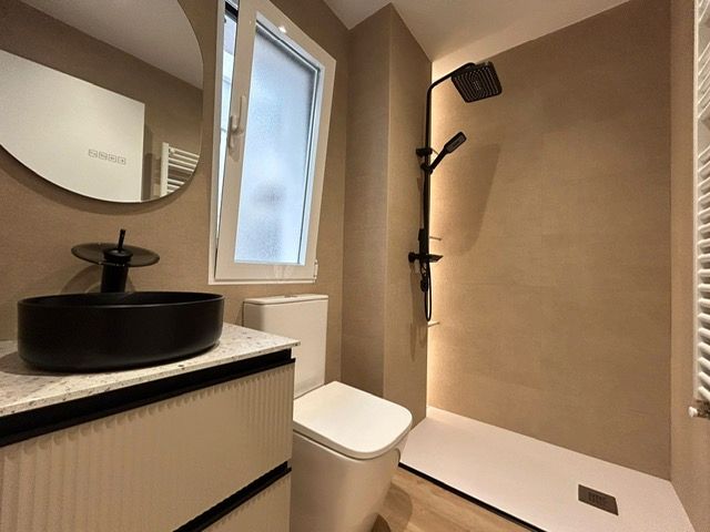 Baño de Piso en venta en Salamanca Capital con Calefacción, Parquet y Balcón