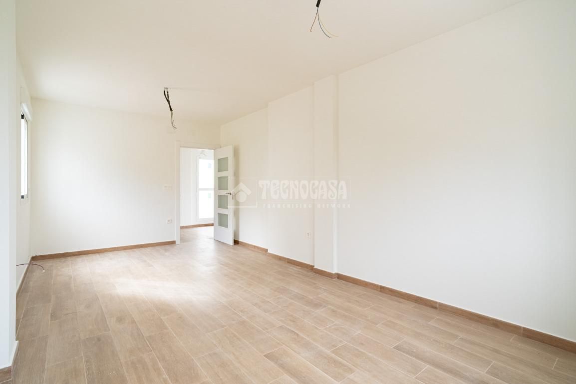 Sala de estar de Casa adosada en venta en Nívar con Calefacción, Terraza y Balcón