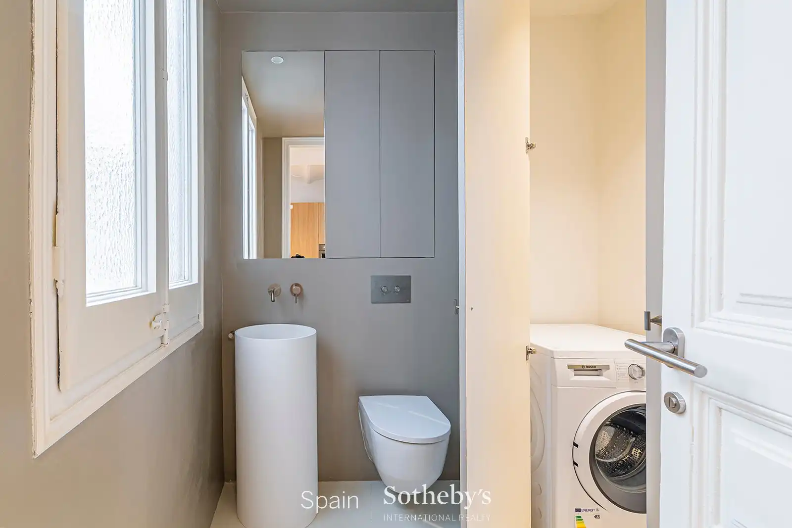 Bathroom of Apartments for sale in Barcelona  with Air Conditioner and Heating