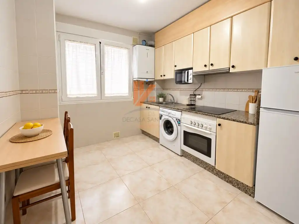 Apartament amb ascensor de lloguer a Avenida Mestre Mateo 9, imagen 2