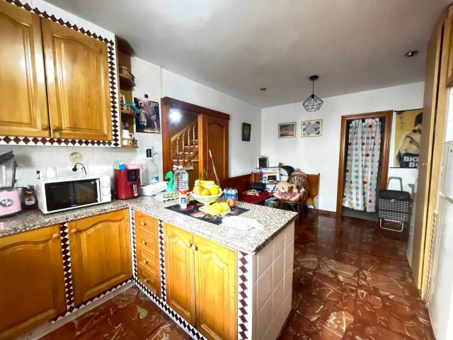 Casa adosada en Venta en Calle Santander, 14 en Sierra de Estepona - Avda. de Andalucía