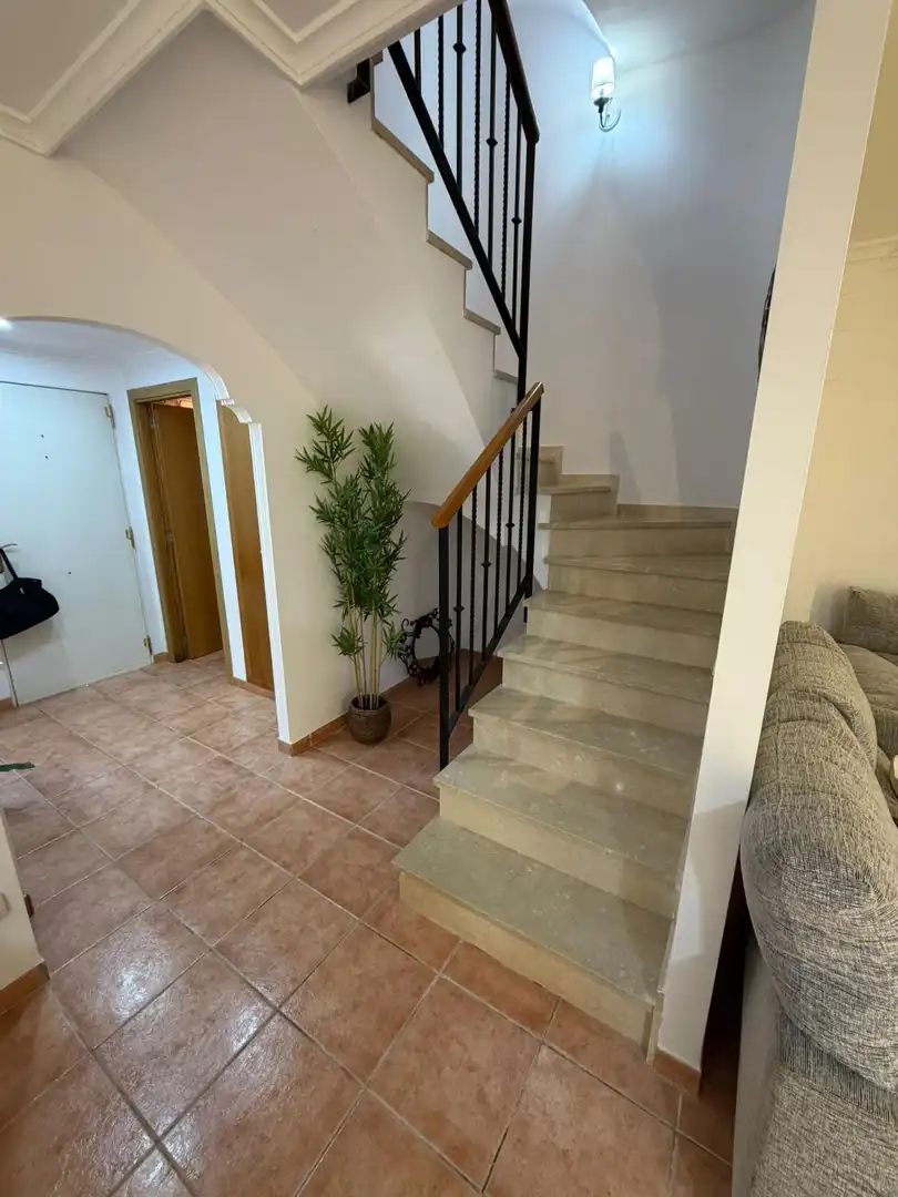 Casa adosada de alquiler en Alzira con Aire acondicionado, Jardín privado y Terraza