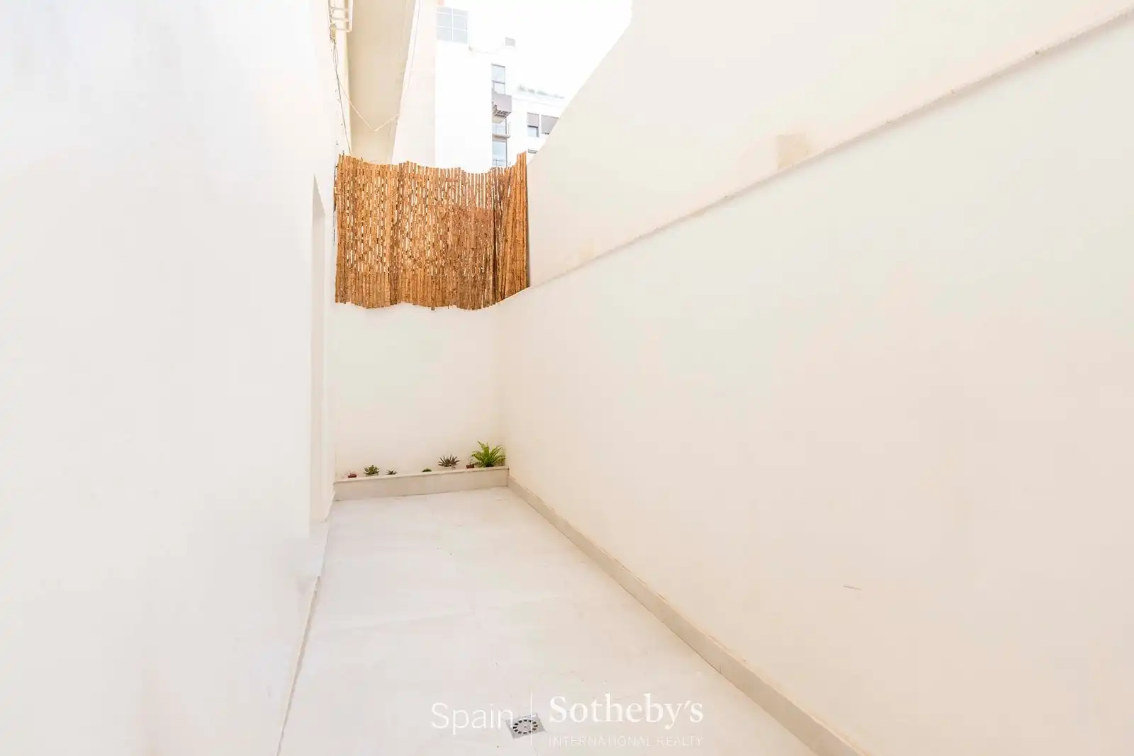 Apartments for sale in Calle de Benito Gutiérrez, Argüelles