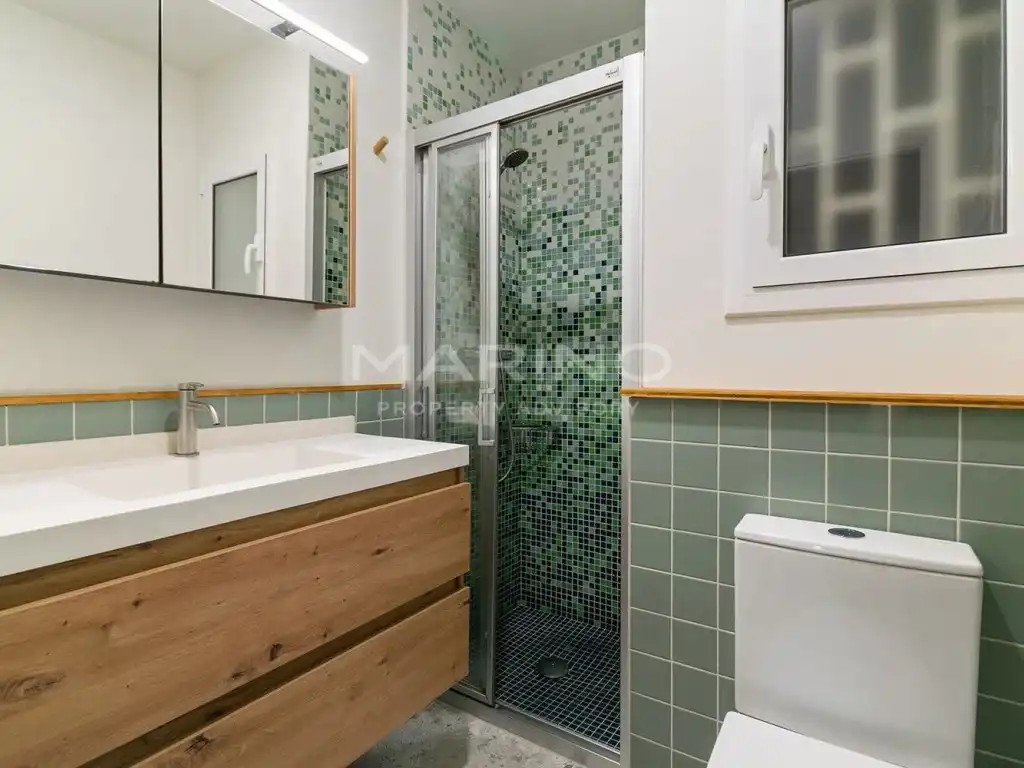 Baño de Piso en venta en Barcelona con Balcón