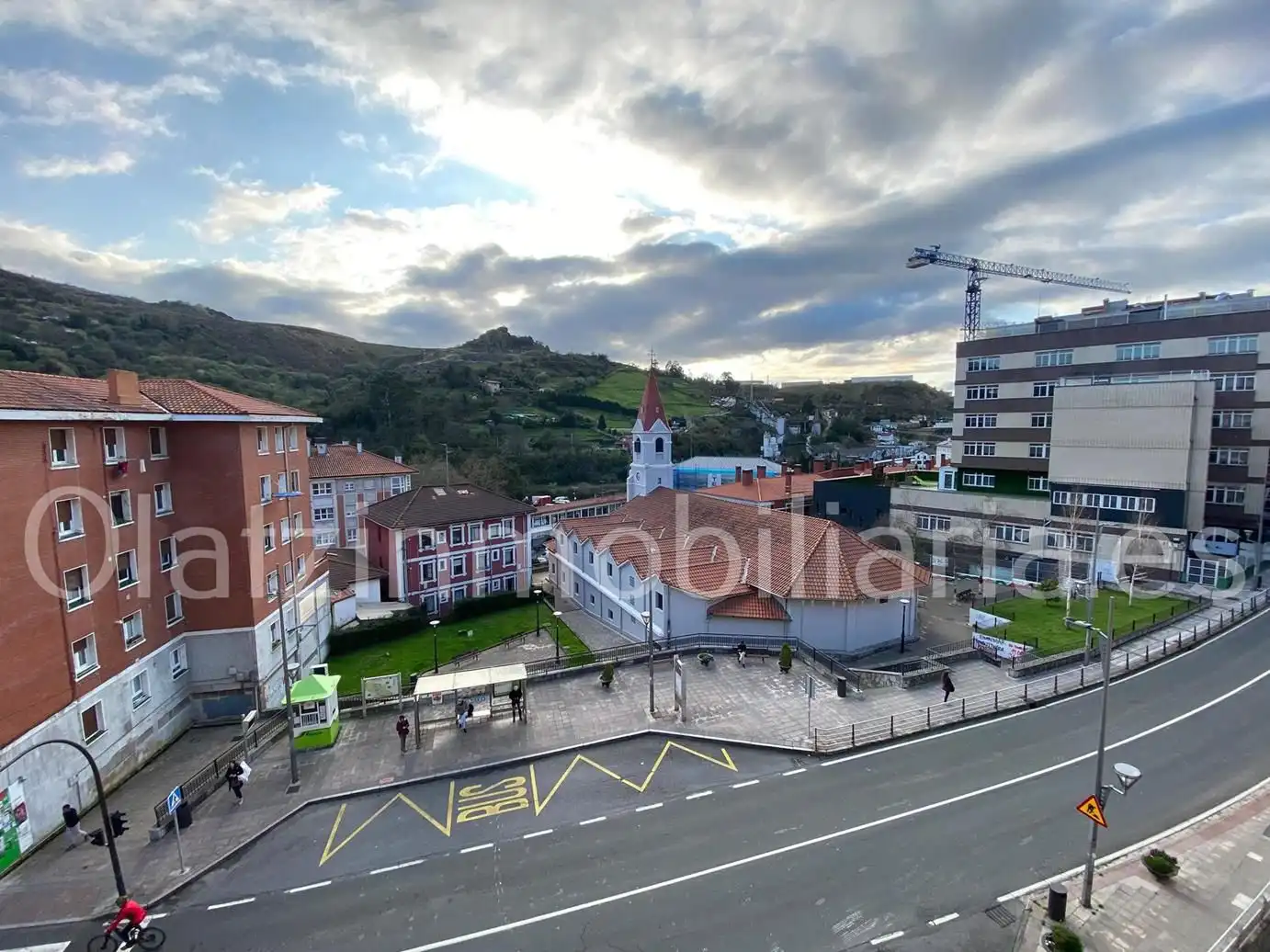 Vista exterior de Piso de alquiler en Ortuella con Calefacción, Amueblado y Balcón
