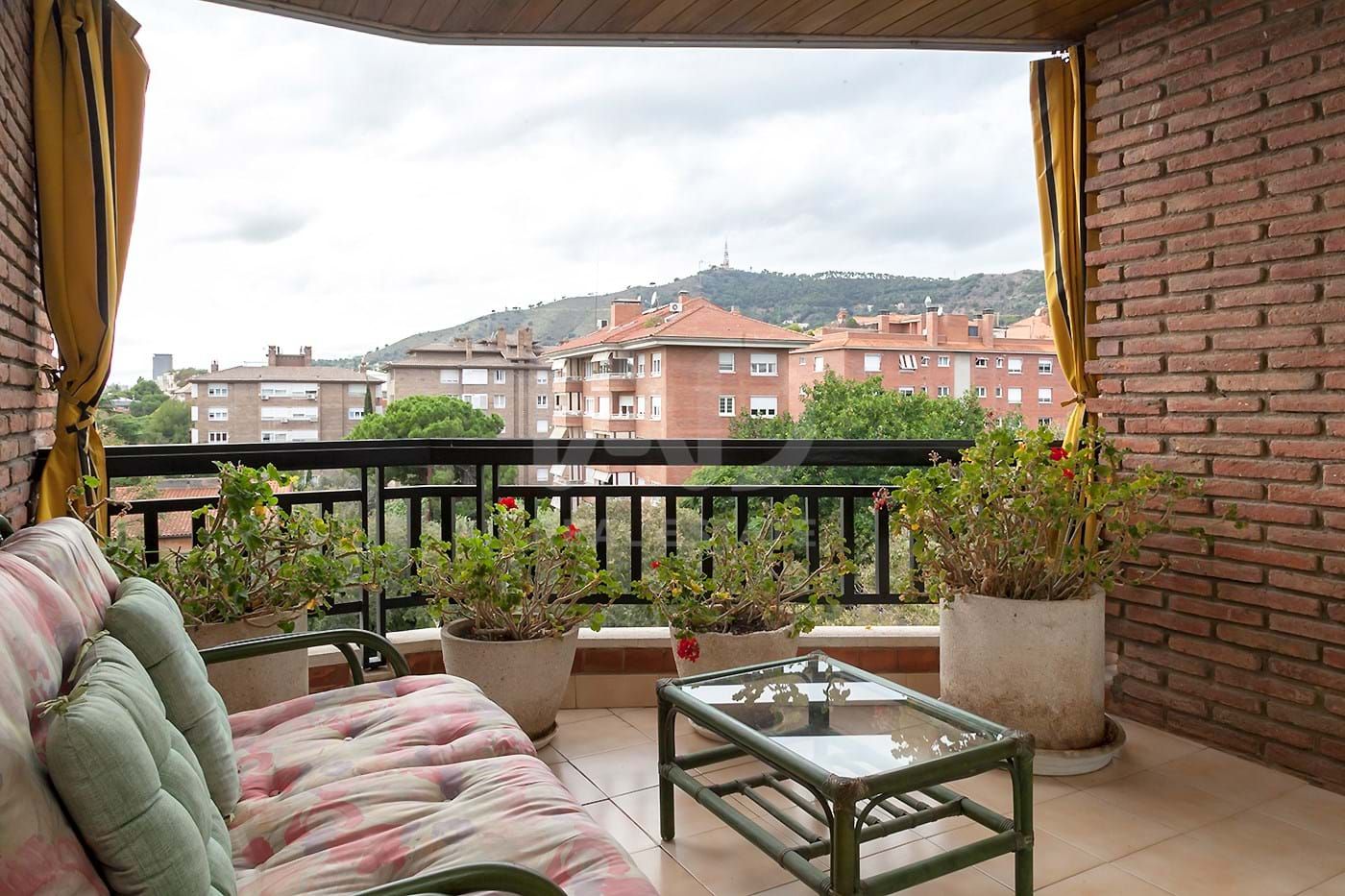 Terrassa de Pis en venda en  Barcelona Capital amb Calefacció i Terrassa