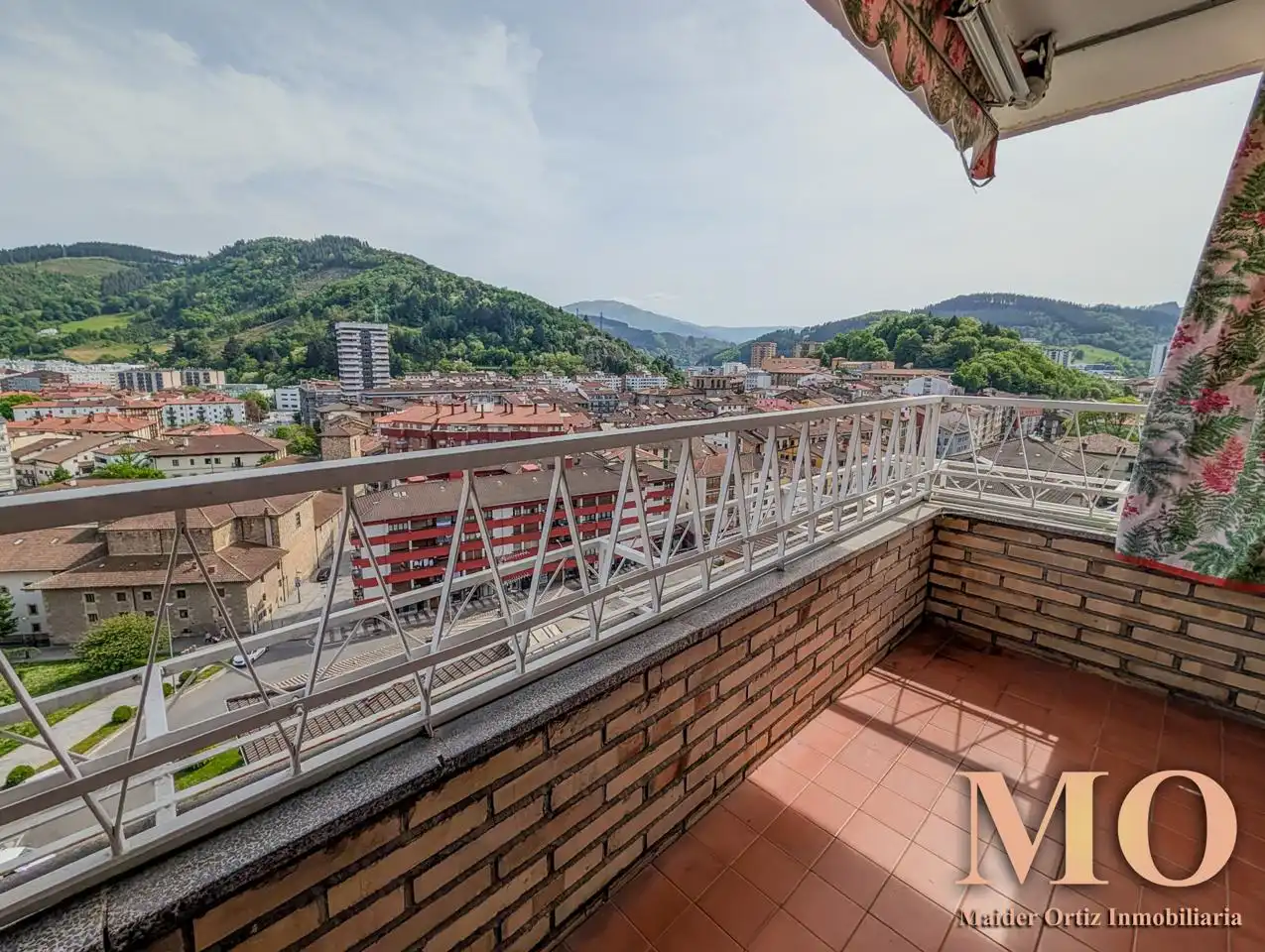 Terraza de Piso en venta en Arrasate / Mondragón con Calefacción, Terraza y Trastero