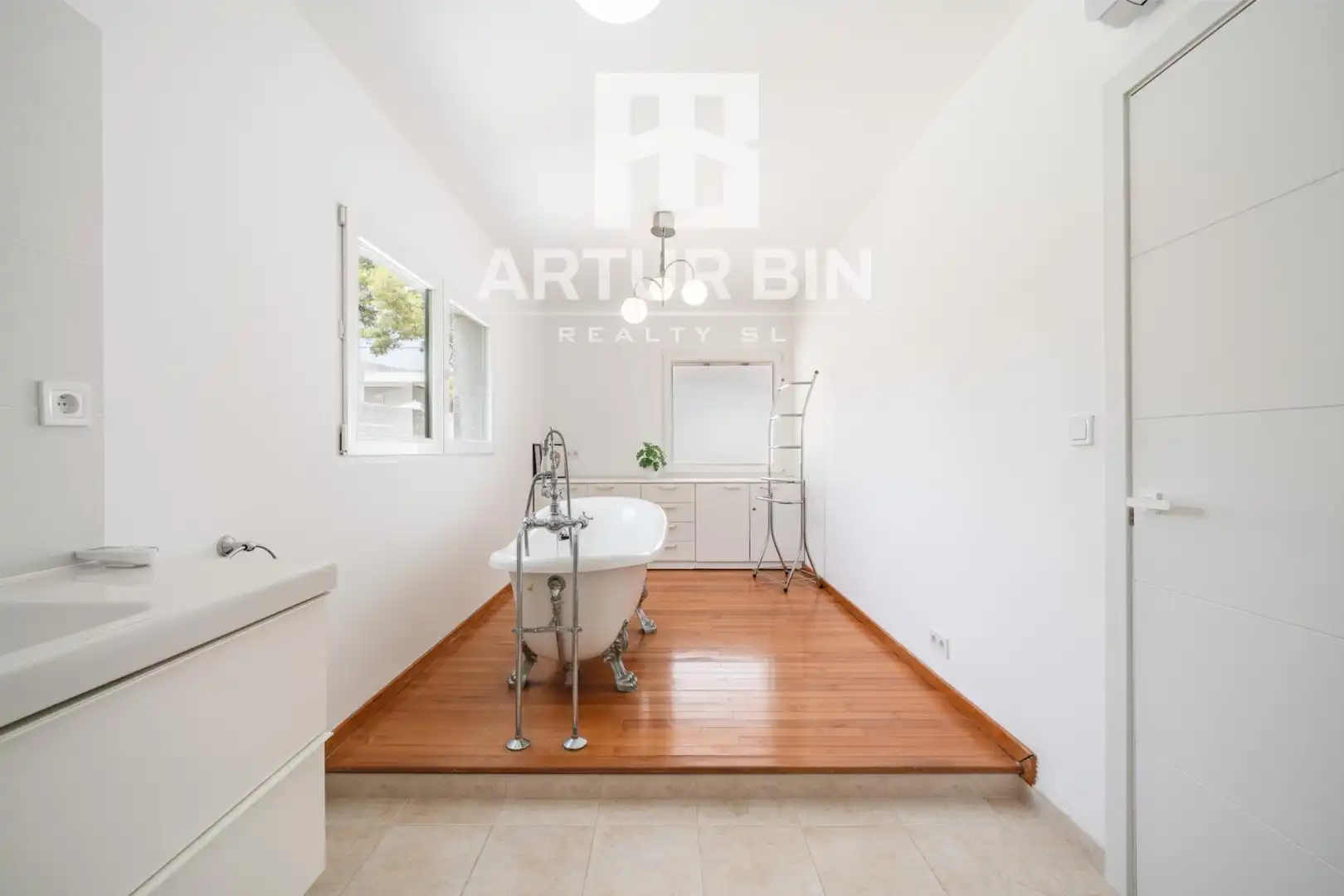 Casa con terraza en venta en Marisol Park - Ortembach - Los Almendros, imagen 6