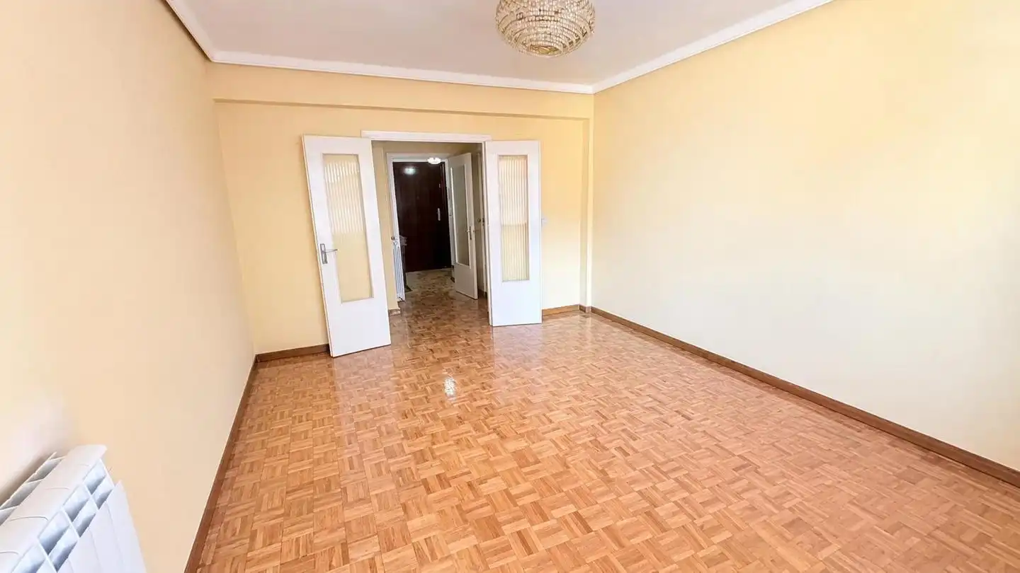 Wohnzimmer von Wohnung zum Verkauf in Cuenca mit Heizung, Terrasse und Balkon
