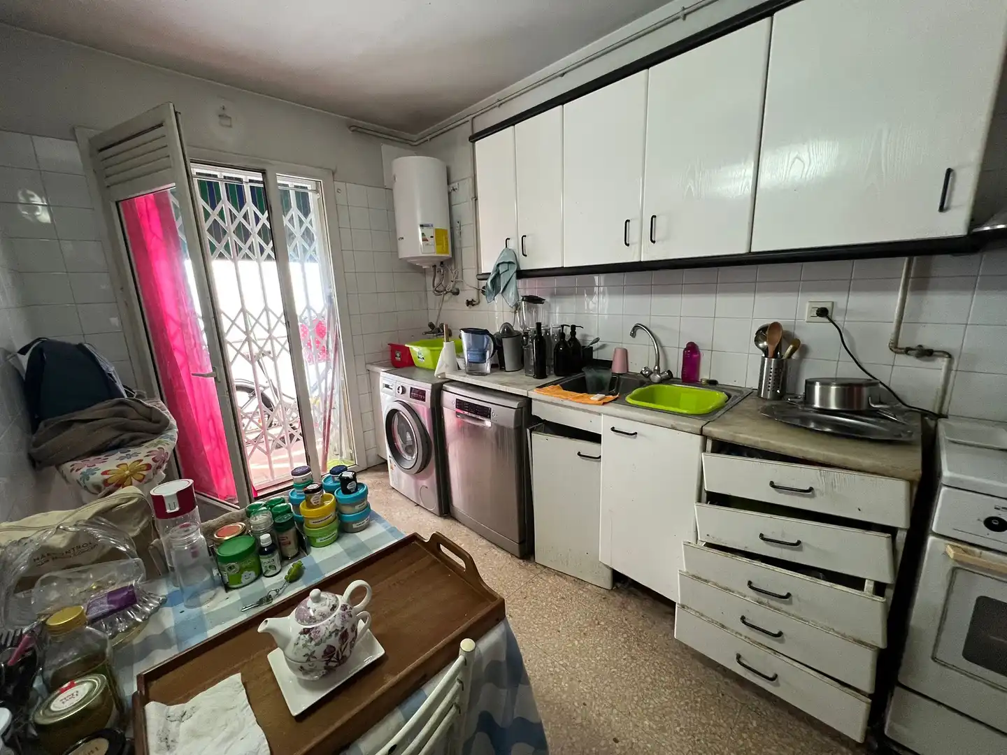 Küche von Wohnung zum Verkauf in Barcelona mit Balkon