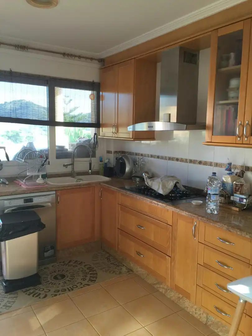 Cuina de Casa o xalet en venda en Mutxamel amb Aire condicionat, Calefacció i Jardí privat