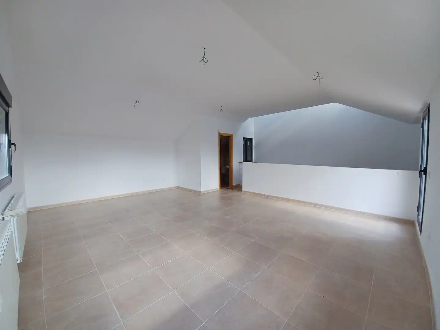 Casa adosada en venda en Paracuellos de Jarama amb Calefacció, Jardí privat i Parquet