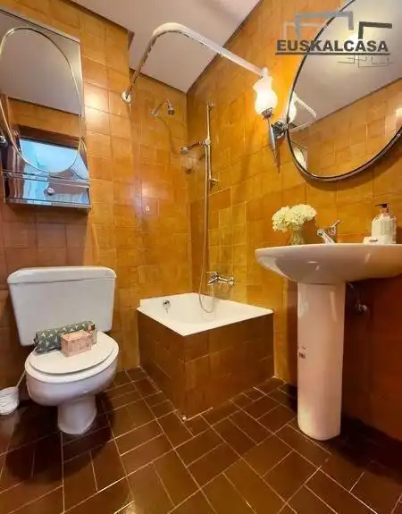 Baño de Piso en venta en Bilbao  con Terraza