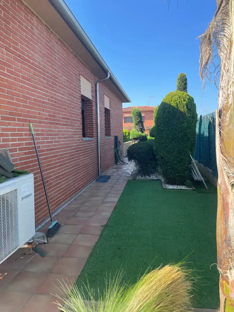 Jardín de Casa o chalet en venta en Llambilles con Aire acondicionado, Calefacción y Jardín privado