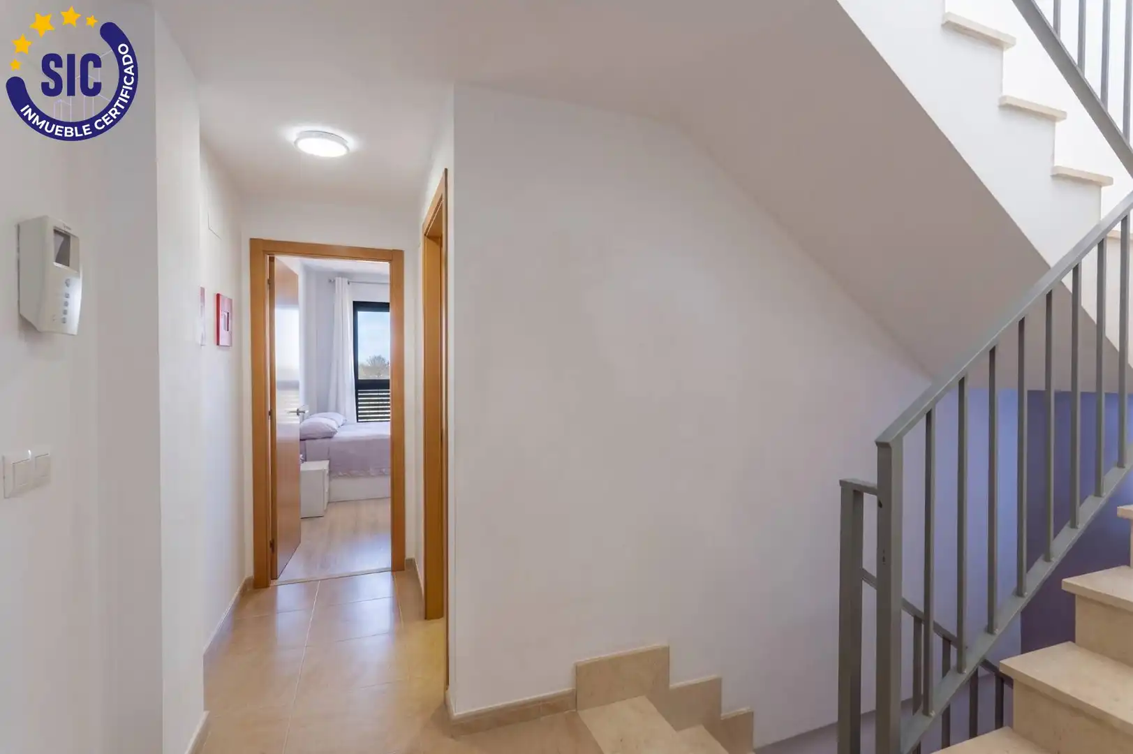 Einfamilien-Reihenhaus zum Verkauf in Onda mit Klimaanlage, Heizung und Terrasse