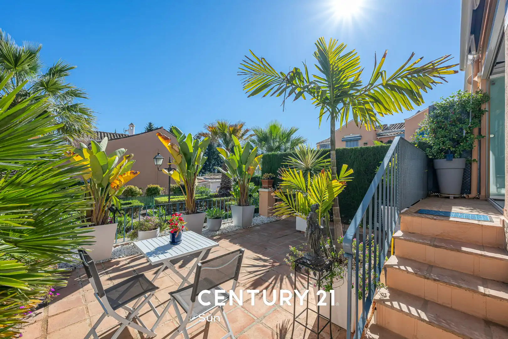 Vista exterior de Casa adosada en venta en Marbella con Aire acondicionado, Calefacción y Jardín privado