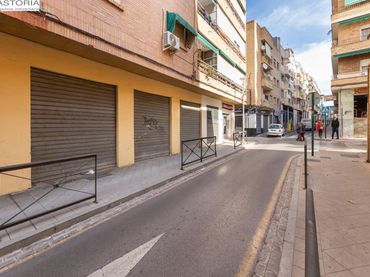 Local comercial en venda a Calle POLO Y CAÑA