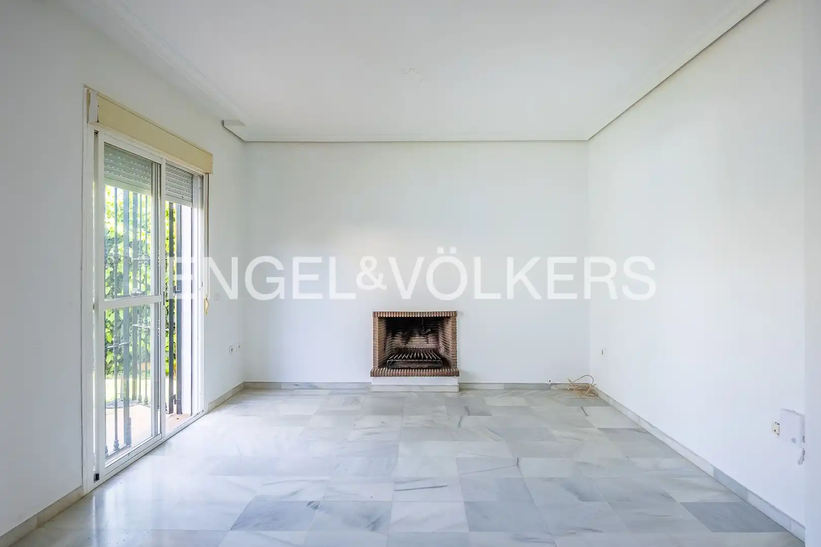 Sala d'estar de Casa adosada en venda en Espartinas amb Calefacció, Jardí privat i Terrassa
