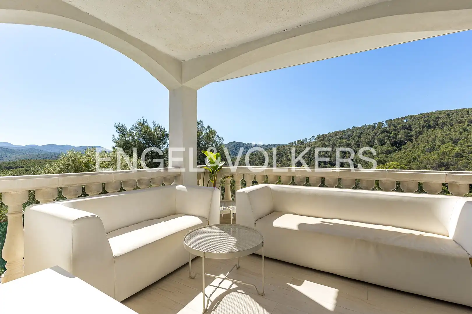 Terrassa de Casa o xalet en venda en Sant Pere de Ribes amb Aire condicionat, Calefacció i Jardí privat