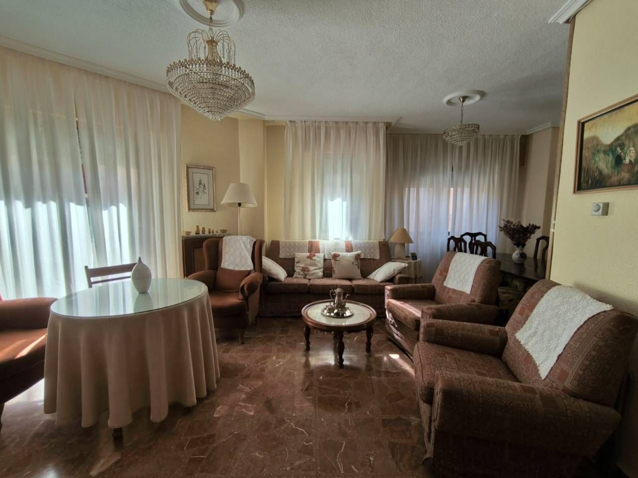 Sala d'estar de Pis en venda en  Albacete Capital amb Calefacció i Balcó