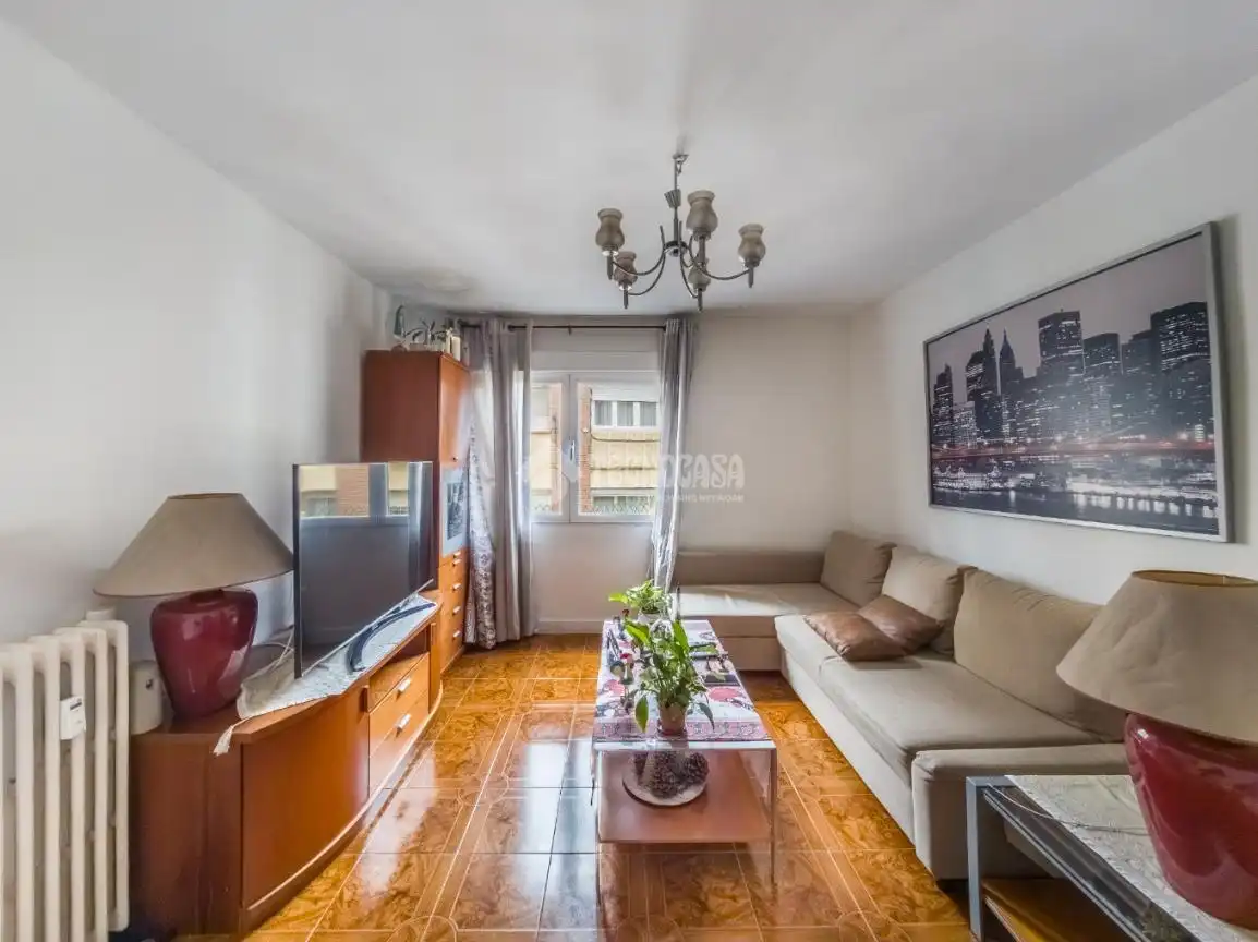 Sala d'estar de Pis en venda en Madrid amb Calefacció