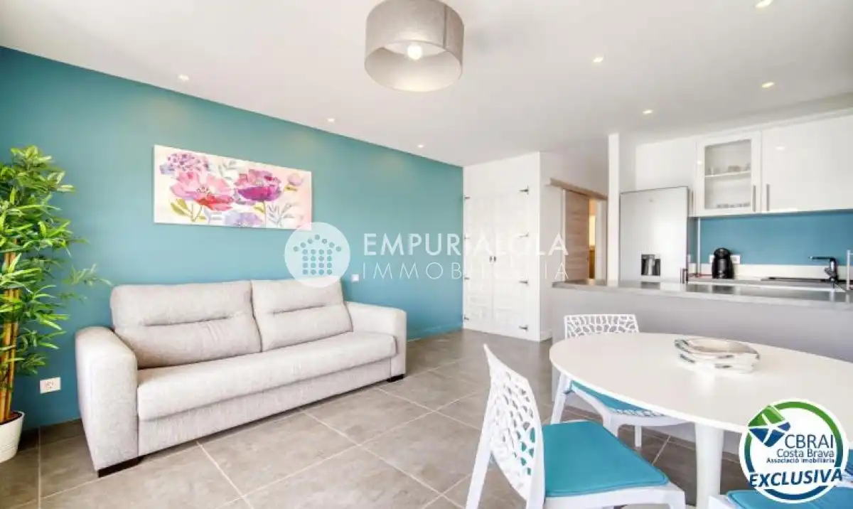 Sala d'estar de Apartament en venda en Roses amb Aire condicionat, Calefacció i Moblat
